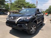 Bán xe Toyota Fortuner 2.4 MT 2019, màu đen, giá 976tr