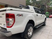 Cần bán gấp Ford Ranger năm 2017, màu trắng, nhập khẩu chính chủ