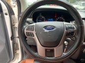 Cần bán gấp Ford Ranger năm 2017, màu trắng, nhập khẩu chính chủ