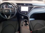 Bán xe Toyota Camry 2.5Q 2020 màu ghi, mua góp chỉ với 400 triệu