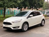 Cần bán gấp Ford Focus sản xuất 2018, màu trắng