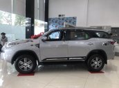 Bán xe Toyota Fortuner năm 2020, màu xám