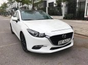 Cần bán xe Mazda 3 Facelift năm 2017, màu trắng, giá tốt