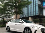 Bán Hyundai Elantra đời 2018, màu trắng, giá tốt