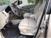 Bán Toyota Innova đời 2015, màu ghi vàng, số sàn