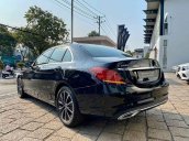 Cần bán Mercedes C200 model 2018 và đăng ký 2019 bảo hành 3 năm, ưu đãi thuế