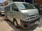 Cần bán xe Toyota Hiace năm 2011, màu xám