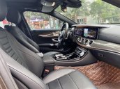 Bán Mercedes E300 AMG năm 2017, màu nâu ít sử dụng