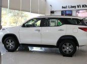 Bán xe Toyota Fortuner đời 2019, màu trắng