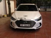 Bán Hyundai Elantra năm 2018, màu trắng, giá chỉ 585 triệu