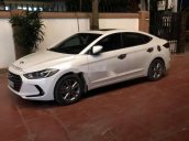 Bán Hyundai Elantra năm 2018, màu trắng, giá chỉ 585 triệu