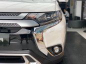 Bán ô tô Mitsubishi Outlander sản xuất năm 2020, màu trắng