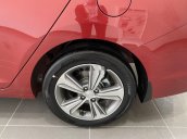 Cần bán xe Hyundai Elantra năm 2019, màu đỏ