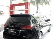 Cần bán Kia Sedona năm sản xuất 2020, màu đen