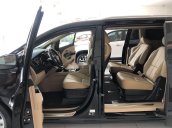 Cần bán Kia Sedona năm sản xuất 2020, màu đen