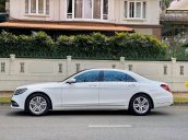 Cần bán nhanh chiếc Mercedes-Benz S450L, sản xuất 2018, giao xe nhanh
