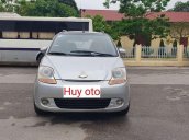 Cần bán lại xe Chevrolet Spark 2010, màu bạc