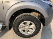 Cần bán nhanh chiếc bán tải Mitsubishi Triton đời 2016, màu xám, giá cực kì thấp