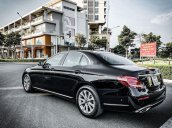 Cần bán xe Mercedes E200 đời 2017, màu đen