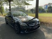 Bán ô tô Mercedes C200 năm sản xuất 2018, màu đen như mới