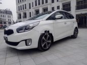 Cần bán gấp Kia Rondo GATH năm sản xuất 2016, màu trắng, giá chỉ 586 triệu