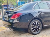 Cần bán Mercedes C200 năm sản xuất 2019, màu đen như mới