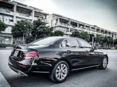 Cần bán xe Mercedes E200 đời 2017, màu đen