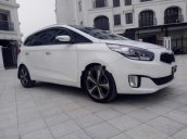 Cần bán gấp Kia Rondo GATH năm sản xuất 2016, màu trắng, giá chỉ 586 triệu