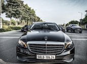 Cần bán xe Mercedes E200 đời 2017, màu đen