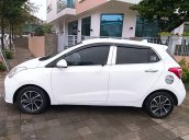 Cần bán lại xe Hyundai Grand i10 đời 2015, màu trắng, xe nhập