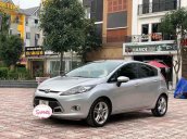 Bán Ford Fiesta đời 2011, màu bạc, giá chỉ 290 triệu