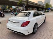 Cần bán xe Mercedes C300 AMG đời 2018, màu trắng chính chủ