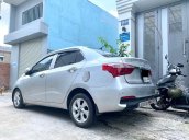 Bán xe Hyundai Grand i10 sản xuất năm 2018, màu bạc, xe gia đình