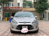 Bán Ford Fiesta đời 2011, màu bạc, giá chỉ 290 triệu