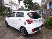 Cần bán lại xe Hyundai Grand i10 đời 2015, màu trắng, xe nhập