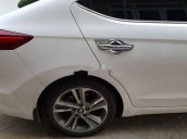 Bán Hyundai Elantra đời 2017, màu trắng đẹp như mới, 595 triệu