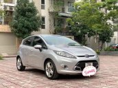 Bán Ford Fiesta đời 2011, màu bạc, giá chỉ 290 triệu