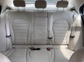 Bán Mercedes C250 2018, màu trắng còn mới