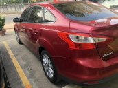 Cần bán lại chiếc Ford Focus sản xuất 2015, màu đỏ xe gia đình, giá thấp