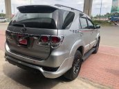 Cần bán lại xe Toyota Fortuner 2.7V 4X2 AT sản xuất năm 2016, màu bạc