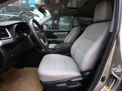 Cần bán Toyota Highlander đời 2014 xe gia đình giá tốt 1 tỷ 399 triệu đồng