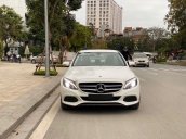 Bán nhanh xe Mercedes C200 sản xuất 2017, màu trắng