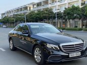 Cần bán xe Mercedes E200 đời 2017