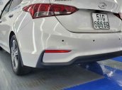 Bán ô tô Hyundai Accent đời 2018, màu trắng, xe còn mới