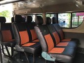 Bán Toyota Hiace 2010, màu trắng, nhập khẩu