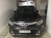 Cần bán gấp Toyota Camry đời 2017, màu đen