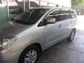 Cần bán Toyota Innova 2010, màu bạc, số sàn, giá tốt