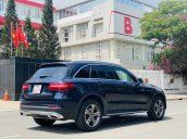 Bán Mercedes Benz GLC 250 4Matic xanh kem, 1 chủ cực đẹp