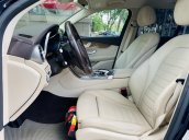 Bán Mercedes Benz GLC 250 4Matic xanh kem, 1 chủ cực đẹp