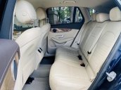 Bán Mercedes Benz GLC 250 4Matic xanh kem, 1 chủ cực đẹp